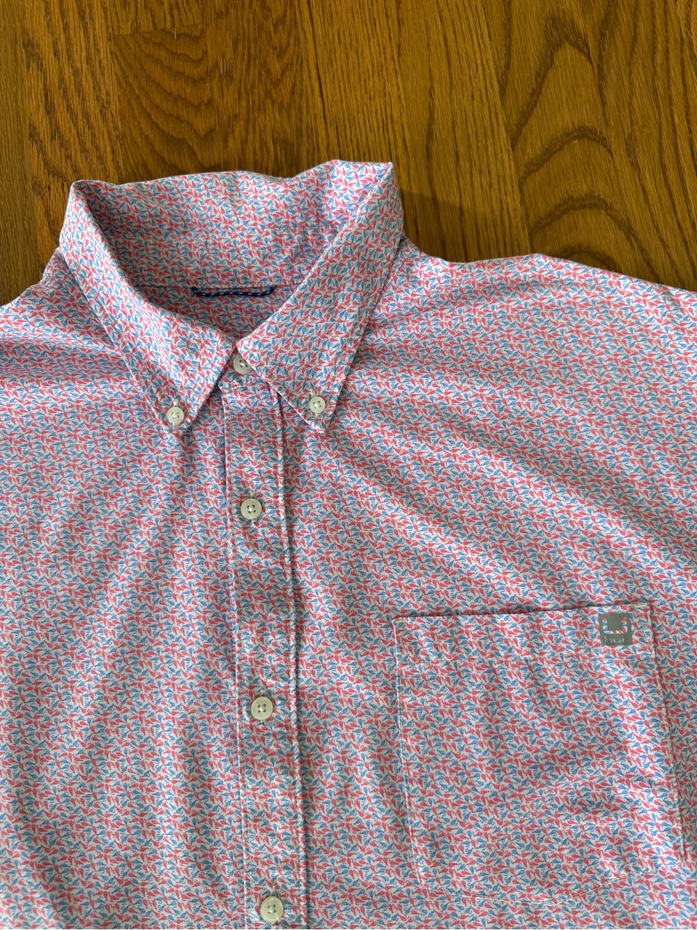 Huk Men’s XXL Short Sleeve Button Down Shirt Red Blue Print Fishing Stretch